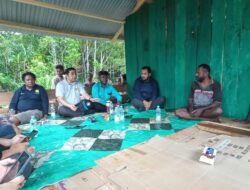 PLN UIP MPA Tinjau Wilayah Rehabilitasi Daerah Aliran Sungai di Kampung Kwansu