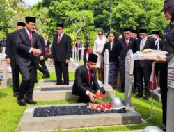 Wapres Pimpin Upacara Peringatan Hari Pahlawan di Kalibata