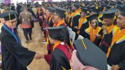 Wisuda 428 Lulusan, Rektor Unipa: Wisudawan Harus Kontibusi Majukan SDM di Timur Indonesia