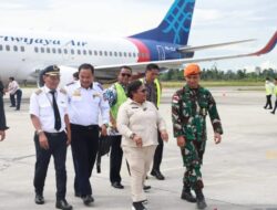 Wamendagri Kawal Penerbangan Perdana Sriwijaya Air ke Nabire
