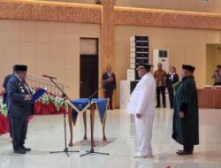 Ali Baham Lantik Matret Kokop jadi Bupati Teluk Bintuni