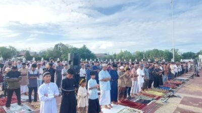 Wagub Ahmad Nausrau jadi Khatib Shalat Id di Sorong