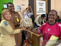Kemensos Salurkan Bantuan Warga Rentan di Kabupaten Manokwari