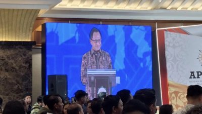 Mendagri Minta Kepala Daerah Optimalkan PAD Lewat BUMD