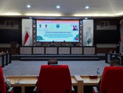 Pemprov Papua Barat Susun Strategi Hilirisasi Pengelolaan Kayu Log