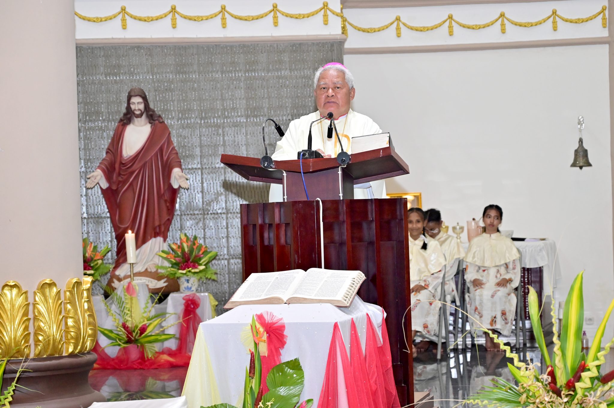 Paroki Ko-Katedral Manokwari Rayakan 88 Tahun Perjalanan Iman ...