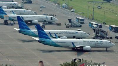 Menhub: Pemerintah Turunkan Tarif Tiket Pesawat pada Natal-Tahun Baru