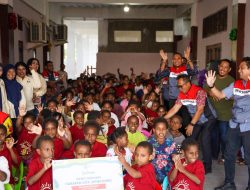 Pertamina Patra Niaga Papua Maluku Berbagi Kebahagiaan dengan 375 Anak Yatim di HUT ke-68