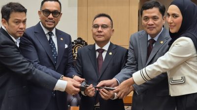 Ahmad Sahroni Kembali Jadi Pimpinan Komisi III
