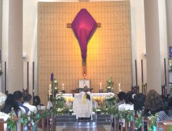 Misa Kamis Putih di Gereja Ko-Katedral Manokwari Berjalan Khidmat