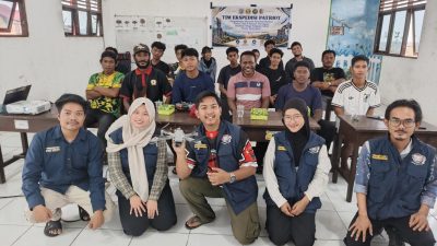 Promosikan Wisata Teletubbies di Fakfak, Tim Ekspedisi Patriot Unpad Latih Warga Operasikan Drone
